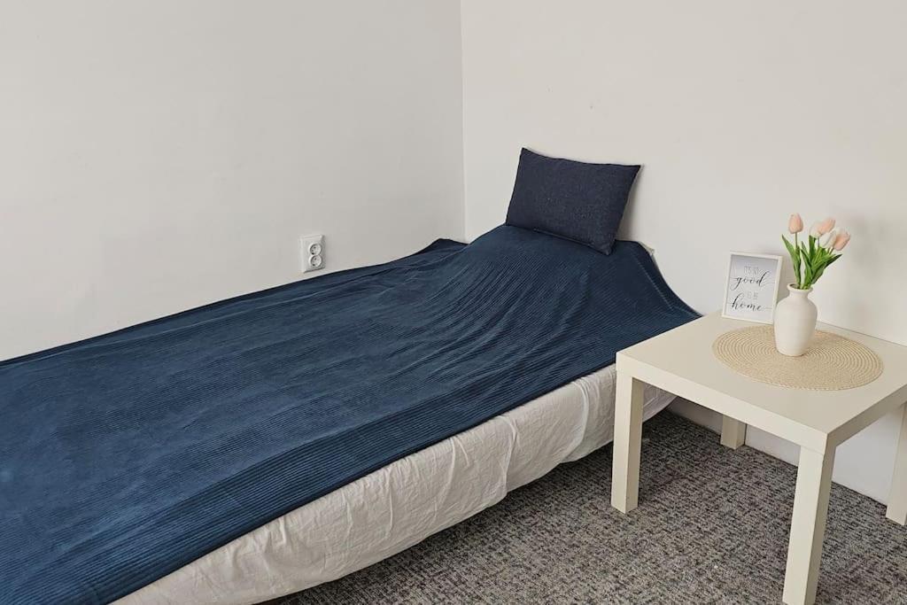 Away Apartment *