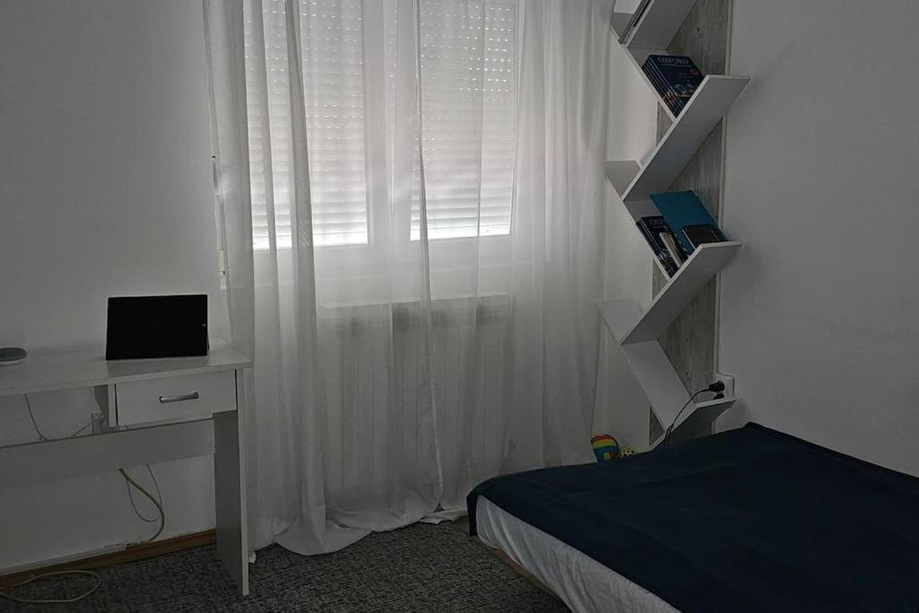 Apartment Away *