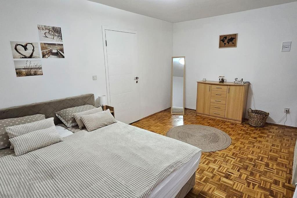 Apartment Away